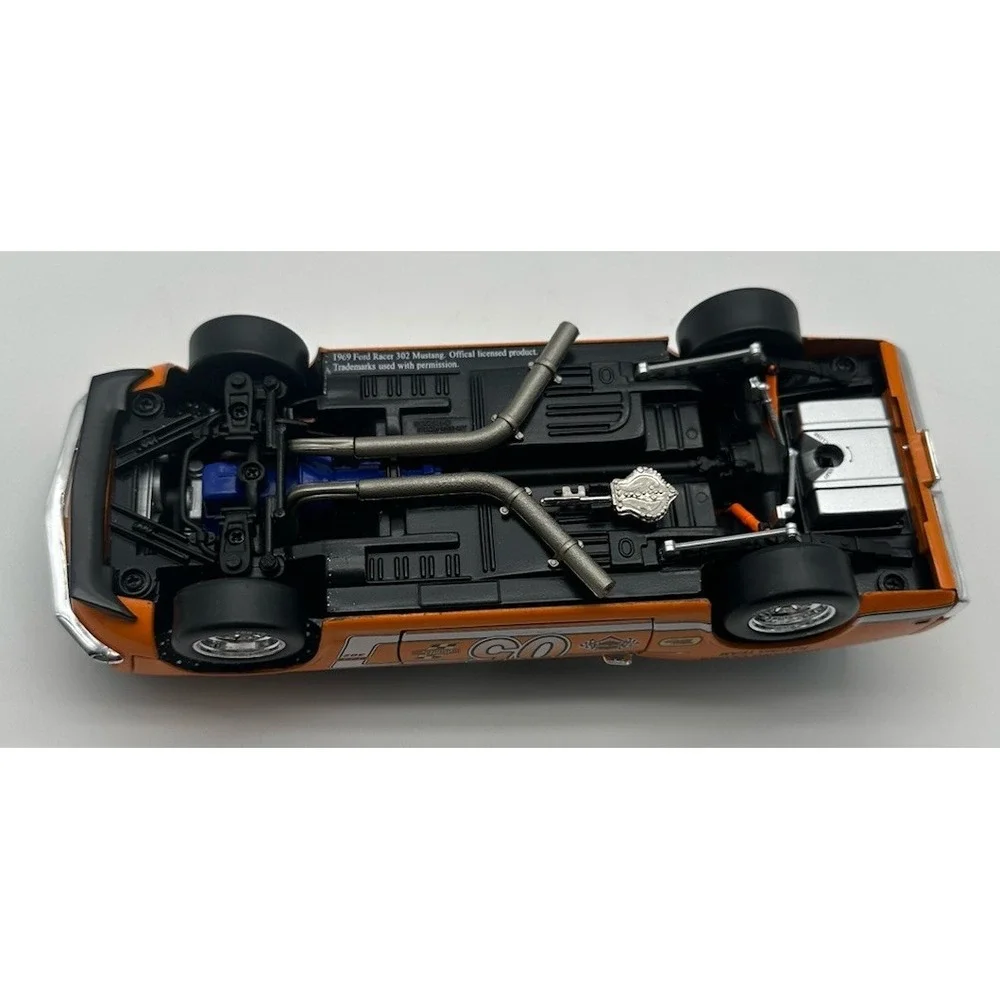 1969 FORD MUSTANG BOSS 302 RACER HARLEY-DAVIDSON 1:24 DIECAST